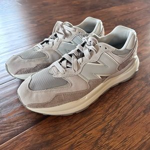 New Balance 57/40 in Sand